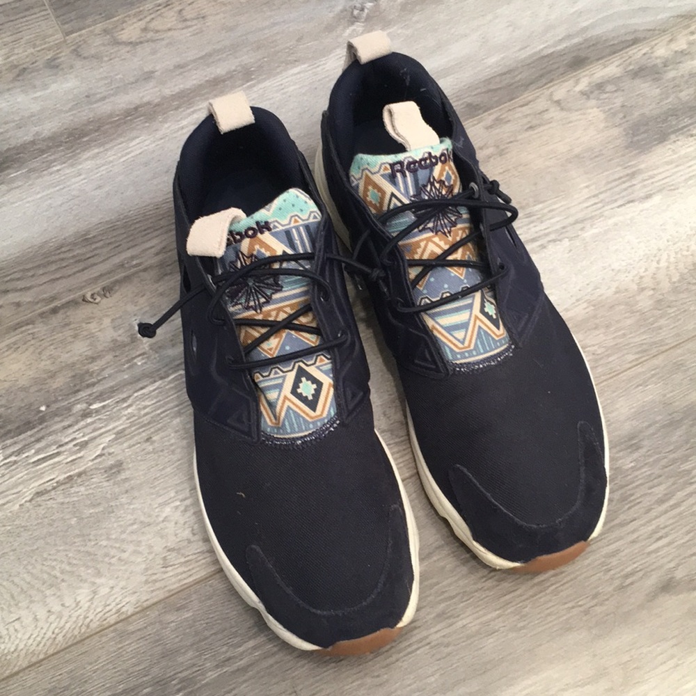10.5 Reebok men’s shoes
